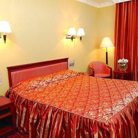 Royal Medical Cezar Hotel Truskavec' Esterno foto